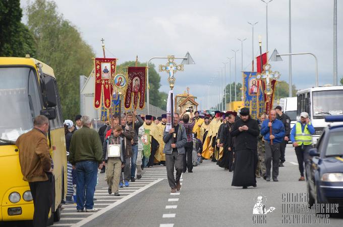 Верующих двух городов Одесчины не пустили на Крестный ход