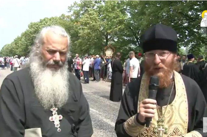 Хресний хід з Почаєва зупинили через повідомлення про мінування траси