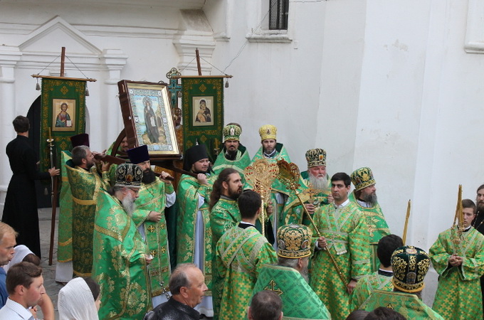 Хресний хід зі святинями Афону пройшов у Чернігівській єпархії УПЦ