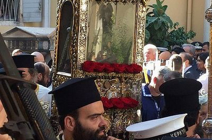 In Kerkyra there was held Cross procession with relics of Saint Spyridon of Tremithon (VIDEO)