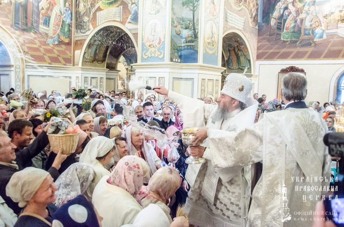 Предстоятель УПЦ: преображена людина любить своїх ворогів, молиться за тих, хто проклинає, і не заздрить успішному