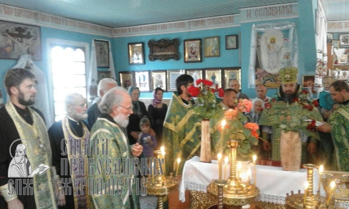 На Дубенщину прибыли великие святыни Православия