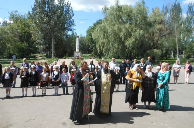 В Українській Православній Церкві молилися за дітей, загиблих на Донбасі