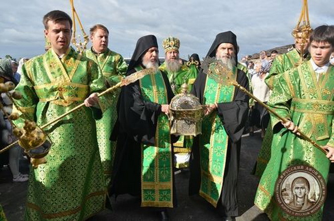 Мощі преподобного Силуана Афонського принесені на його батьківщину (ФОТО, ВІДЕО)