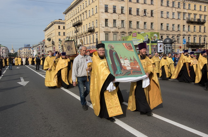 В Петербурге 50 тысяч человек почтили память святого Александра Невского