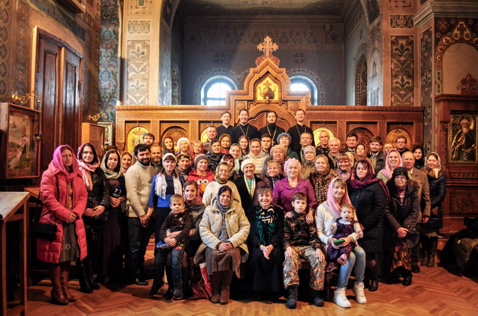 Kiev forum holds Liturgy in sign language