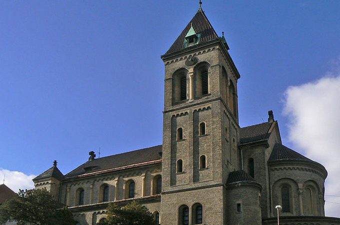 В Праге продают католический монастырь