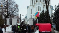 Радикалы возобновили атаки на единственный храм УПЦ в Тернополе (ФОТО)