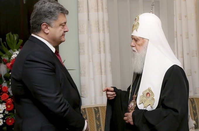 Filaret and Uniates support artistes in the fight against corruption