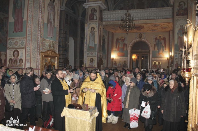 Верующие Одессы совершили Новогодний ночной крестный ход 