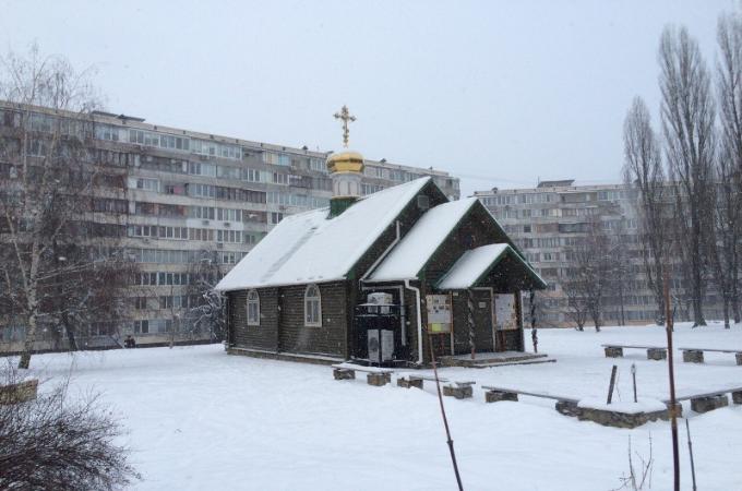 Невідомі намагалися підпалити у Києві храм УПЦ