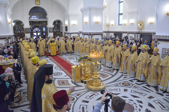 Митрополит Горловский и Славянский Митрофан молитвенно отпраздновал десятилетие епископской хиротонии (ВИДЕО)