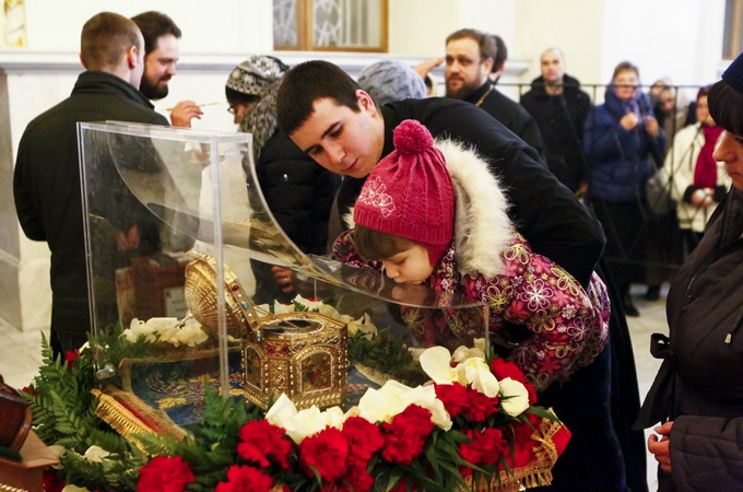 Continuing flow of the faithful to the relics of St. Panteleimon the Healer: number of pilgrims exceeds 100 thousand (VIDEO)