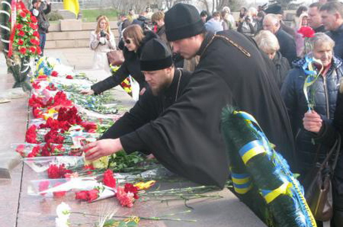 Kherson diocese of UOC honors the memory of those who died for the liberation of Kherson