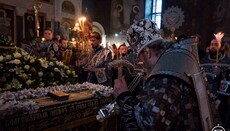 Блаженнейший Онуфрий возглавил утреню с чином погребения Плащаницы (ФОТО)