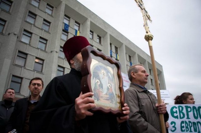 У Полтаві відбулося Молитовне стояння проти антицерковних законів (ФОТО)