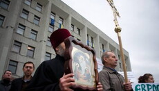 У Полтаві відбулося Молитовне стояння проти антицерковних законів (ФОТО)