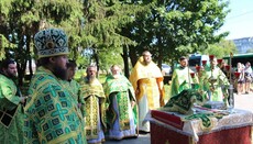 In Novograd-Volynsky radicals oppose the construction of a UOC church (VIDEO)