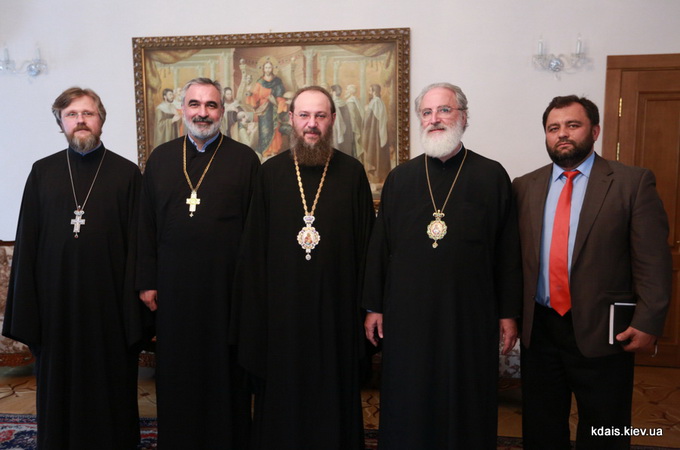 Hierarchs of UOC and Constantinople Patriarchate declare the necessity of protecting the canonical order in the Church