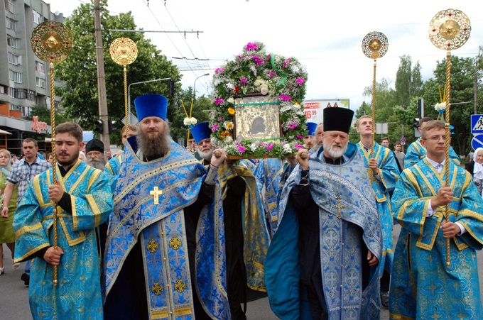 Thousands of believers see in Kasperov icon of the Mother of God in Volyn eparchy (PHOTO)