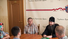 UOC priests bring from Donbas letters of military captives to their families