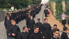 В Киевских духовных школах учебный год начался с крестного хода (ФОТО, ВИДЕО)