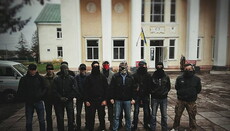  Радикалы сорвали рассмотрение вопроса о земельном участке Почаевской лавры 