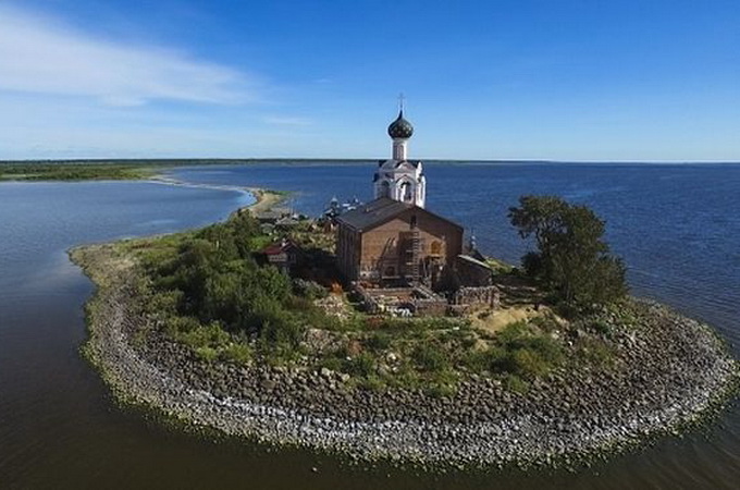 На  острове Каменном возродили древнейший монастырь  