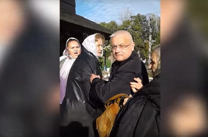 Правозащитники требуют от руководства УГКЦ приструнить рейдеров в Коломые