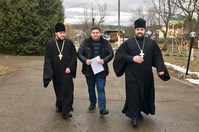 Clergy of Kiev eparchy of the UOC seeks protection from power