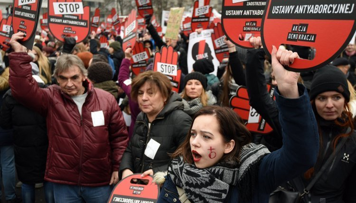 Акция против закона об абортах в Варшаве