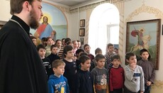 Молодь Одеської єпархії УПЦ привезла подарунки у дитячий притулок