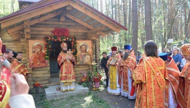 В декабре 1922 года на этом месте были тайно расстреляны монахи