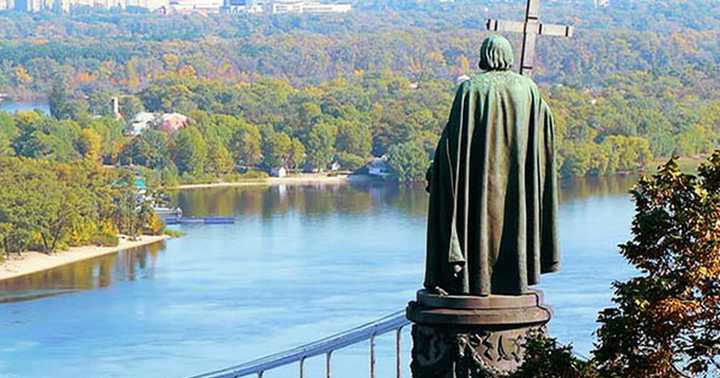 Пам'ятник святому рівноапостольному Володимиру Великому - хрестителю Русі