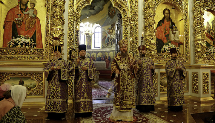 Богослужение в Киево-Печерской лавре