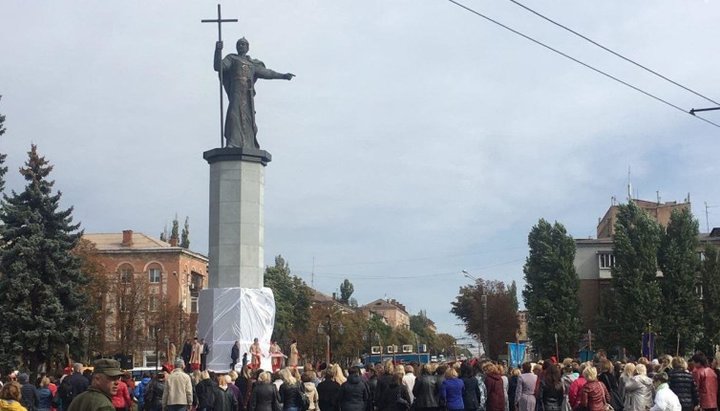 Пам'ятник Володимиру в Кривому Розі