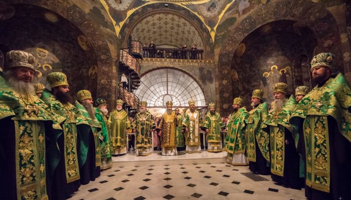 Богослужіння в Києво-Печерській лаврі