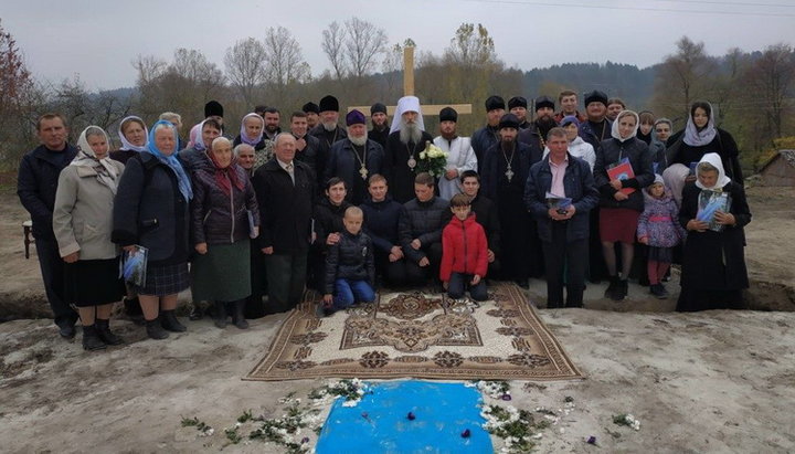 Чин закладки краеугольного камня храма Архистратига Михаила в селе Башуки