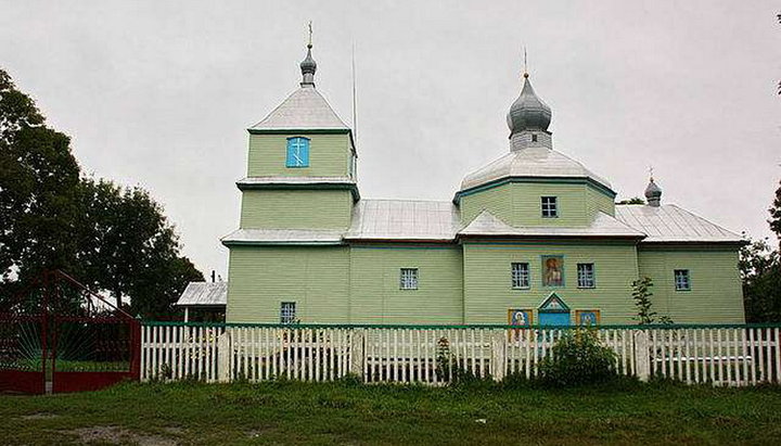 Храм Рождества Пресвятой Богородицы в селе Желобное Житомирской области