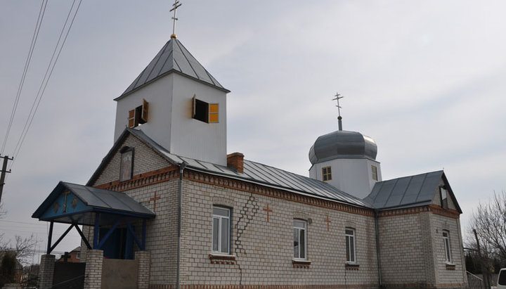 В пгт. Стрижавка переводят храм в ПЦУ. Прихожане просят поддержки