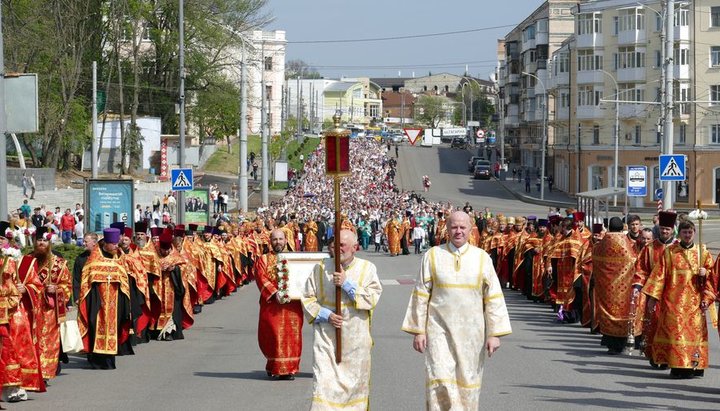 Крестный ход по улицам Винницы. Пасха 2019-го года