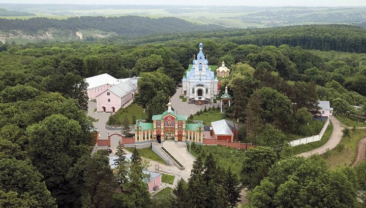 Почаївський Свято-Духівський монастир. Фото з відкритих джерел