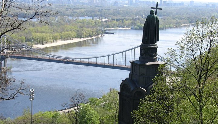 Памятник святому равноапостольному князю Владимиру в Киеве. Фото: tourinfo.kiev.ua