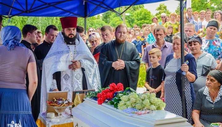 Отпевание Даши Лукьяновой. Фото: официальный сайт Одесской епархии