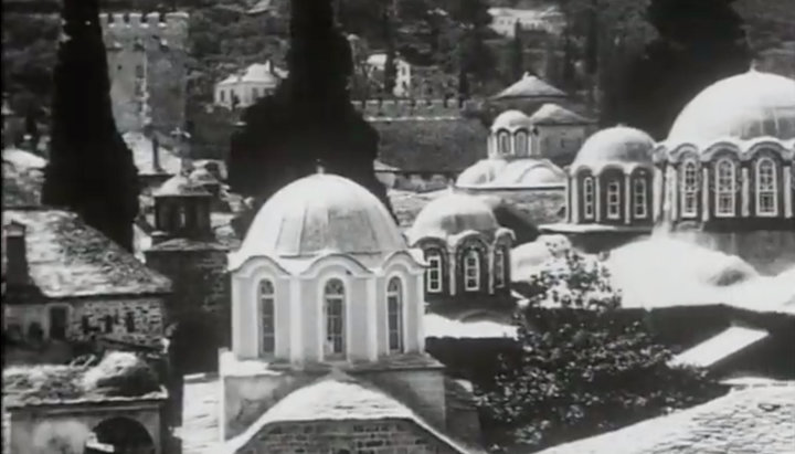 Афонские обители столетней давности. Фото: скриншот Youtube-канала «Mount Athos Film Archive»