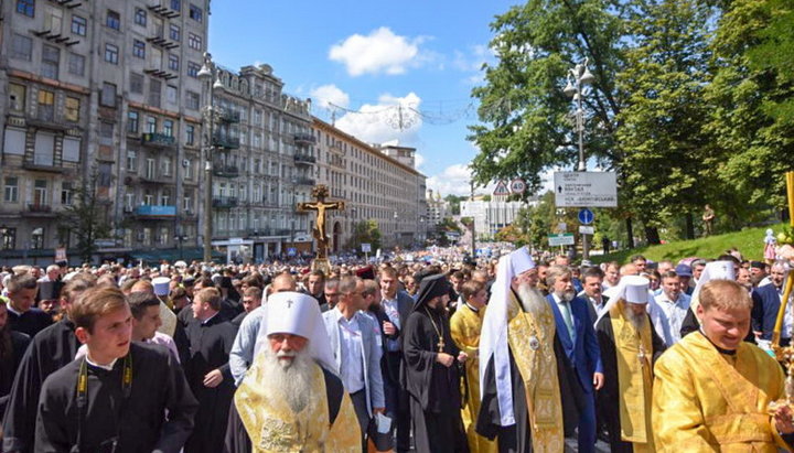 Участники Великого крестного хода. Фото: Информационно-просветительского отдела