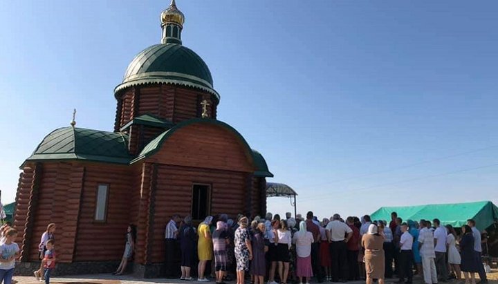 Храм на честь святого великомученика Пантелеімона в селі Батрадь. Фото: Мукачівська єпархія