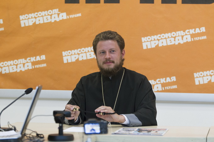 Зачем молиться по Молитвослову?