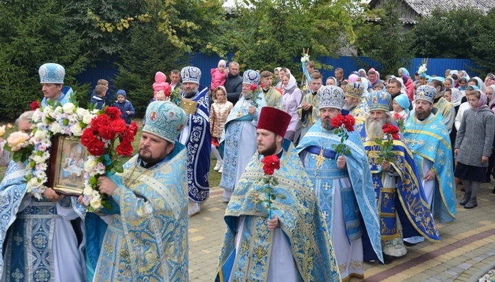 Веруючі УПЦ відсвяткували 135-річчя храму в Любомлі. Фото: єпархія.укр