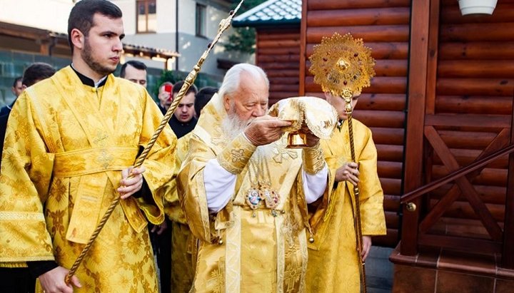 Чин великого освящения храма возглавил митрополит Одесский и Измаильский Агафангел. Фото: Православная Одесса